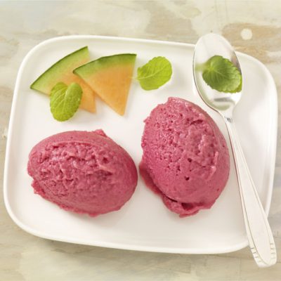 Helado de yogur rosa