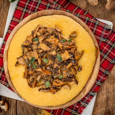 Polenta met bospaddenstoelen recept