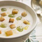Rețetă de Ajo Blanco (supă rece de migdale cu usturoi)