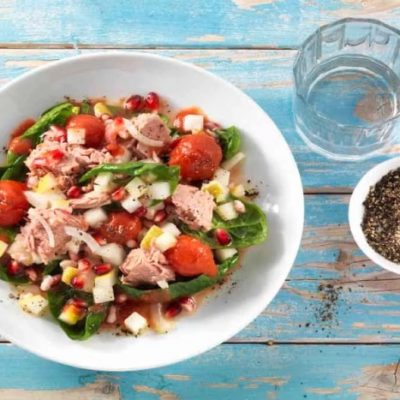 Thunfisch Salat mit Tomaten und Spinat