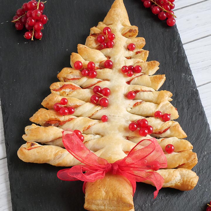 Puff Pastry Christmas Tree (Christmas Tree Appetizer) Everyday Delicious