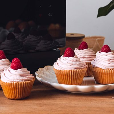 Recept voor cupcakes met rozen en frambozen
