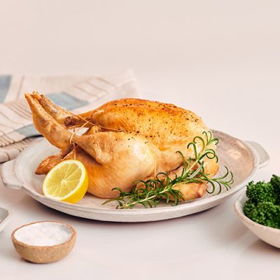Ricetta per il pollo intero succulento nella friggitrice ad aria Panasonic