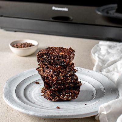Chocolate and Sour Cherry Power Bars Recipe